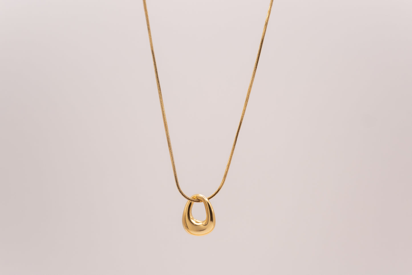 Choker Monolito