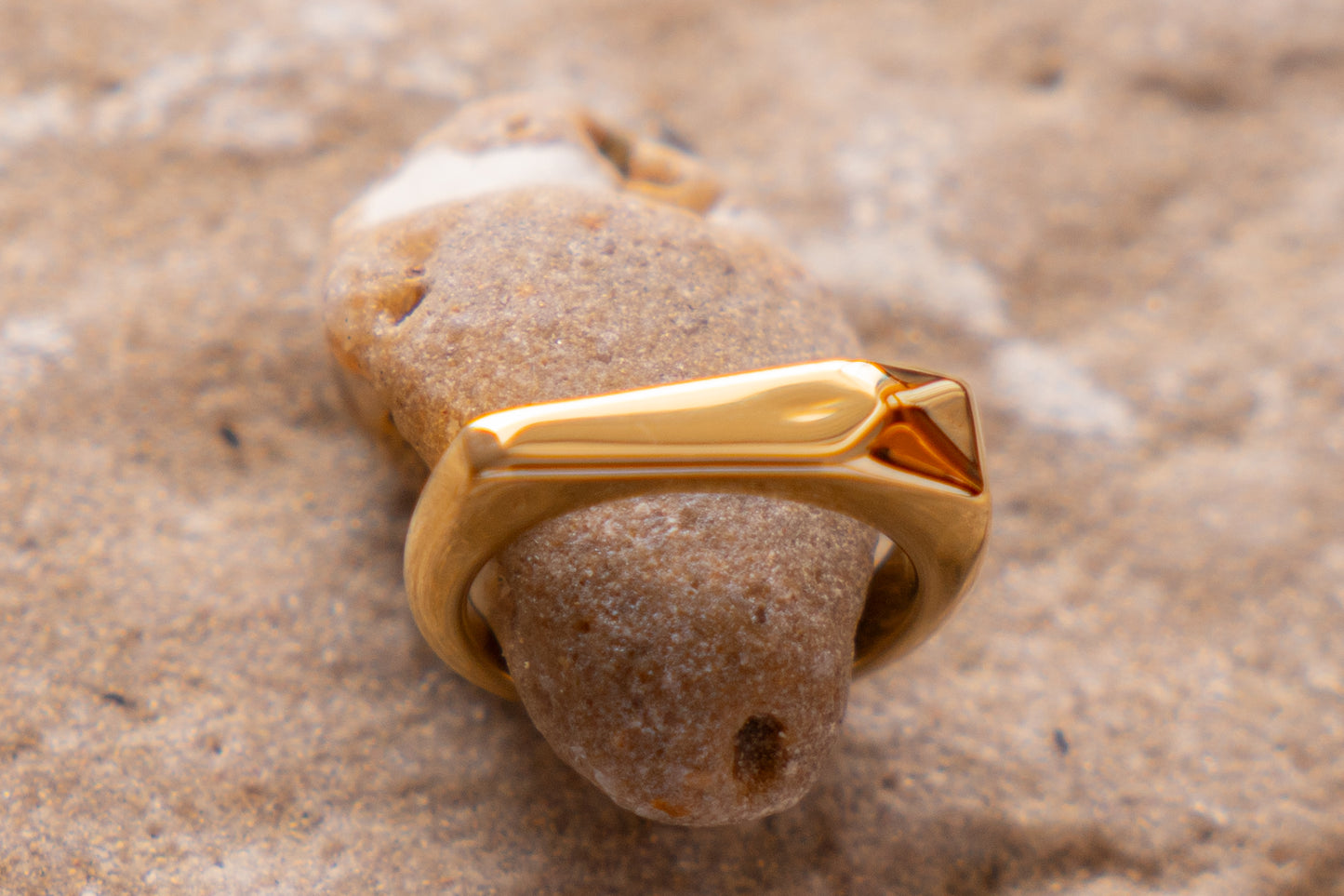 Anillo Corsica