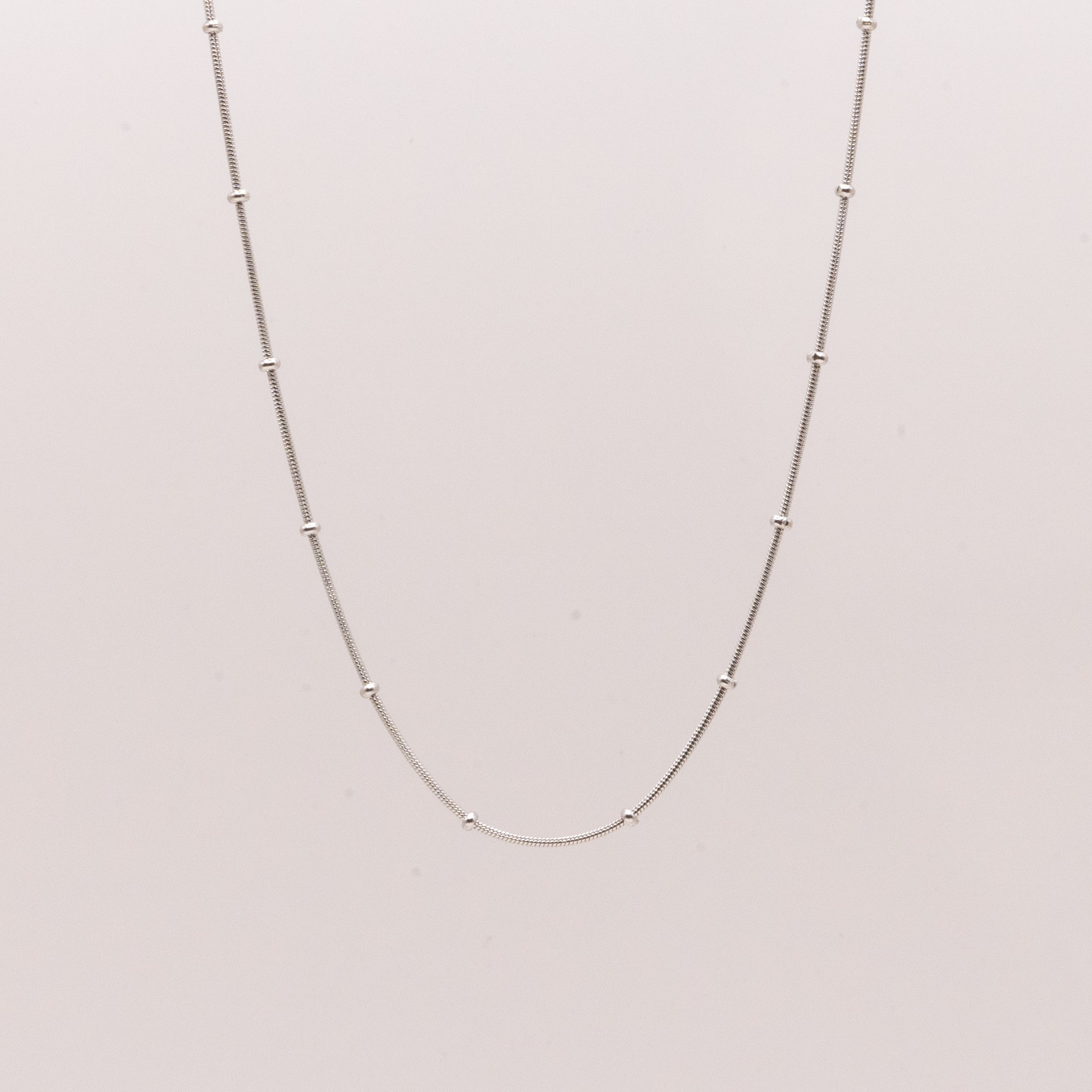 Cadena box con bolitas intercaladas