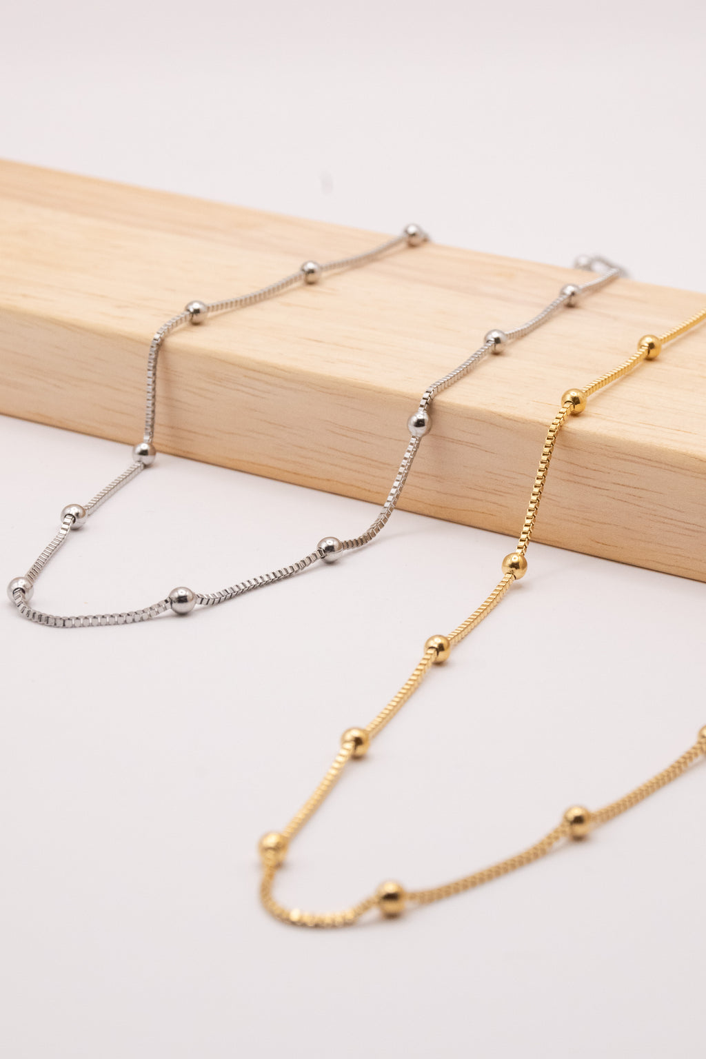 Cadena box con bolitas intercaladas