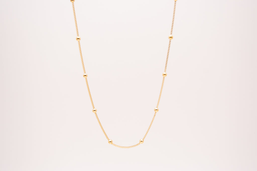 Cadena box con bolitas intercaladas