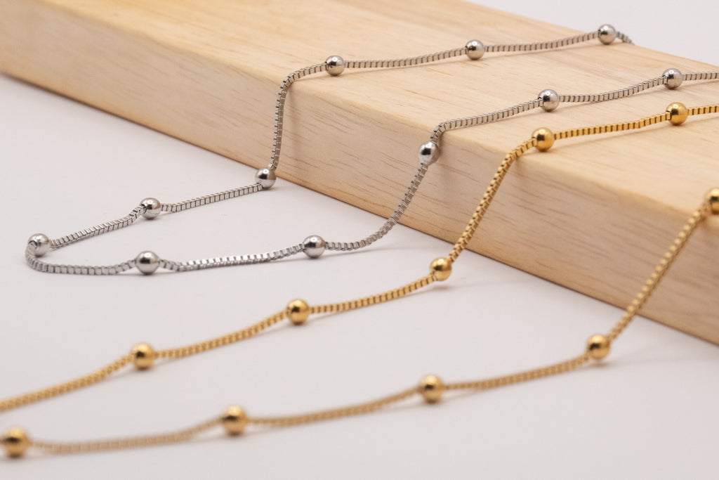 Cadena box con bolitas intercaladas